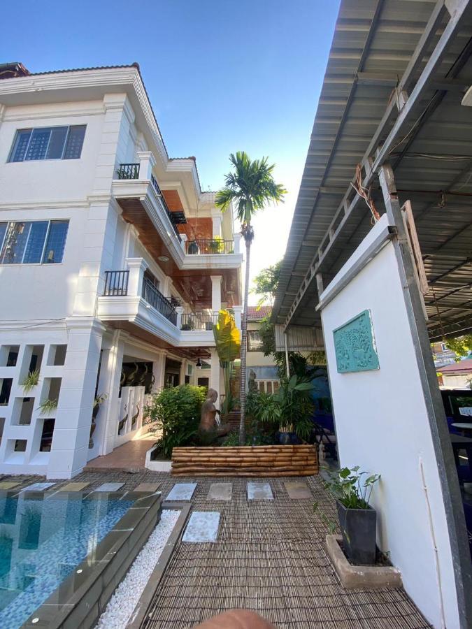 Hostel Retro Quarter Mb Siem Reap Exterior foto